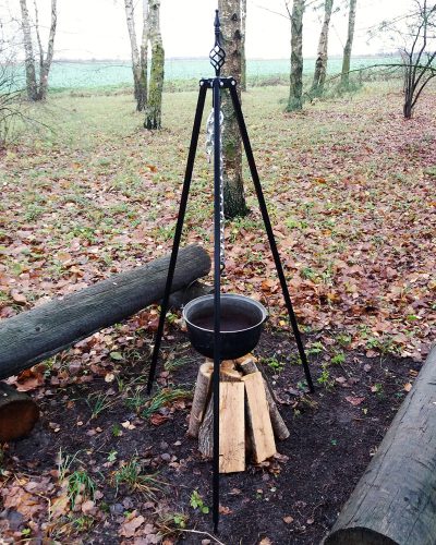 Katla statīvs ugunskuram